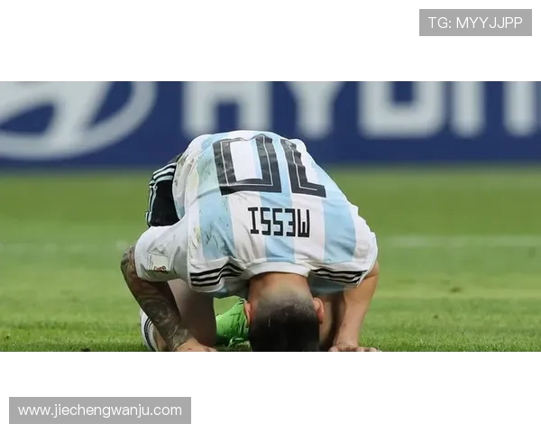 伊涅斯塔现身迪拜进修教练课程 社媒晒图记录足球新征程与学习成长